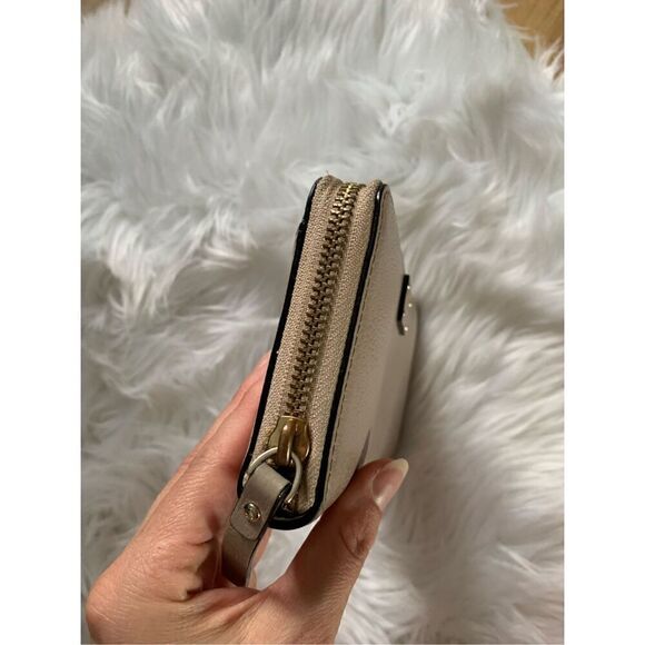 Kate spade tan wallet - Picture 6 of 8